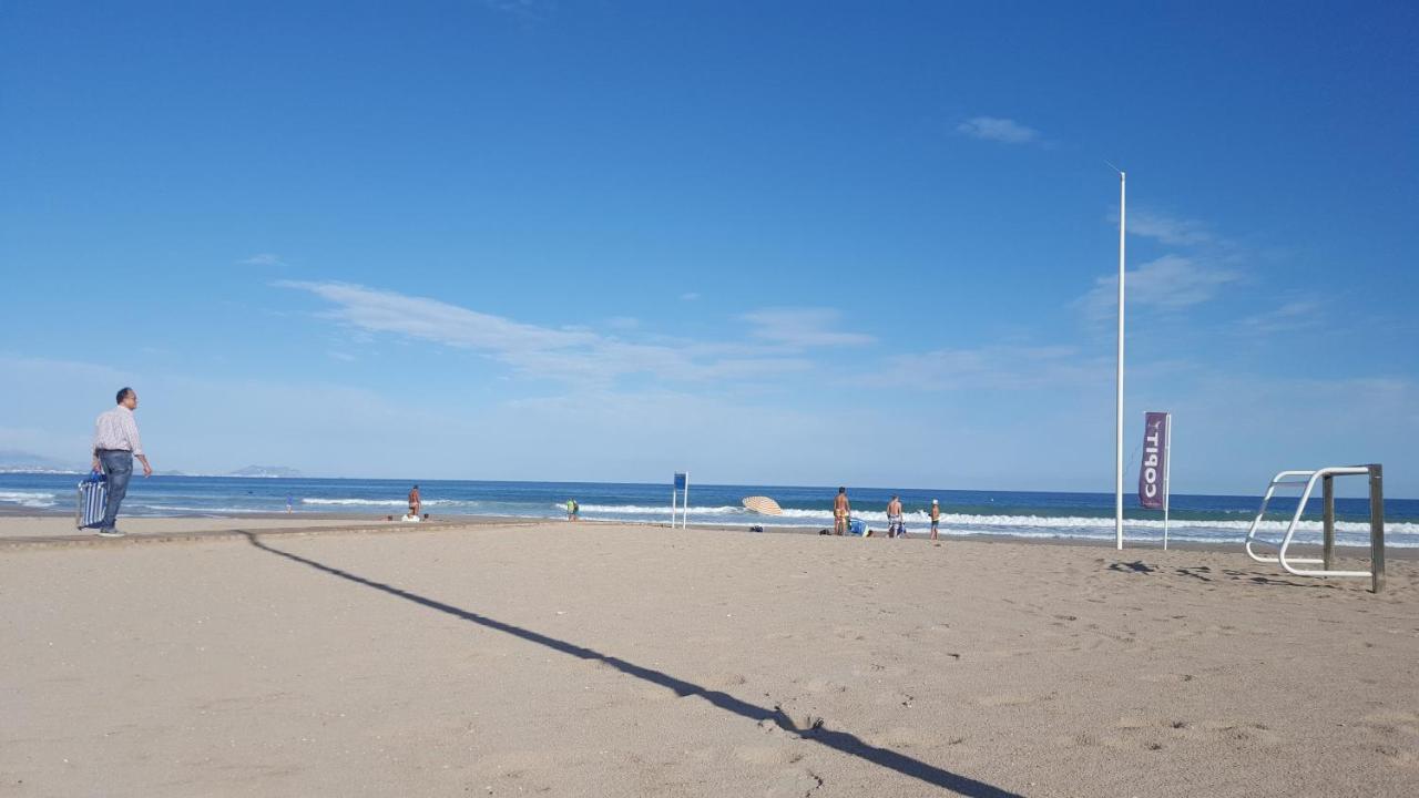 A 50 Metros De La Playa Muchavista Apartment *